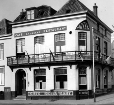 Corner House Smallekade Dekker.jpg
