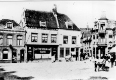 Ons Genoegen en Wilhelmina ca. 1920 - 7802GA.jpg