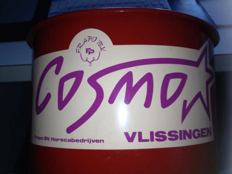 Bestand:Cosmo voor VD.jpg