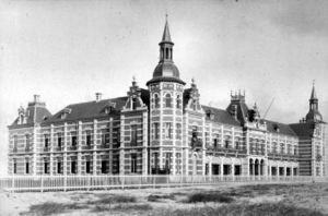 Hotel des Bains ca. 1888.jpg