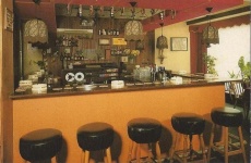Bodega West de bar.jpg