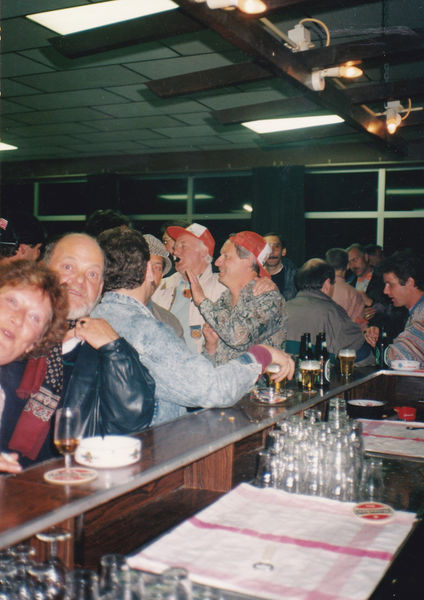 Bestand:GPC bar o.a. Guus.jpg