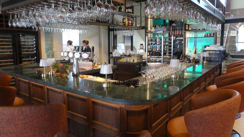 Bestand:Zeevaartschool bar.jpg