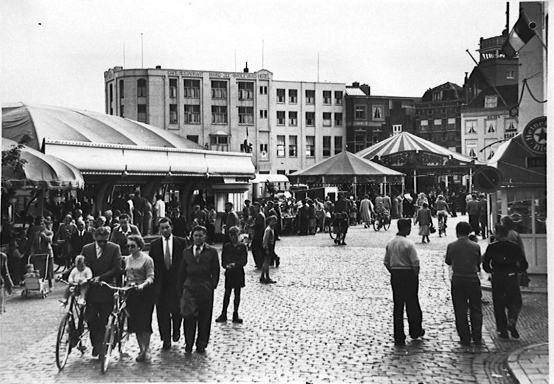 Bestand:Kermis Nieuwendijk 1964.jpg