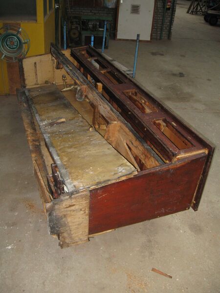 Bestand:HOPPIT restauratie int 29-01-2013.JPG