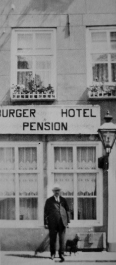 Burger Hotel 1930 H. Bom - 31878.jpg