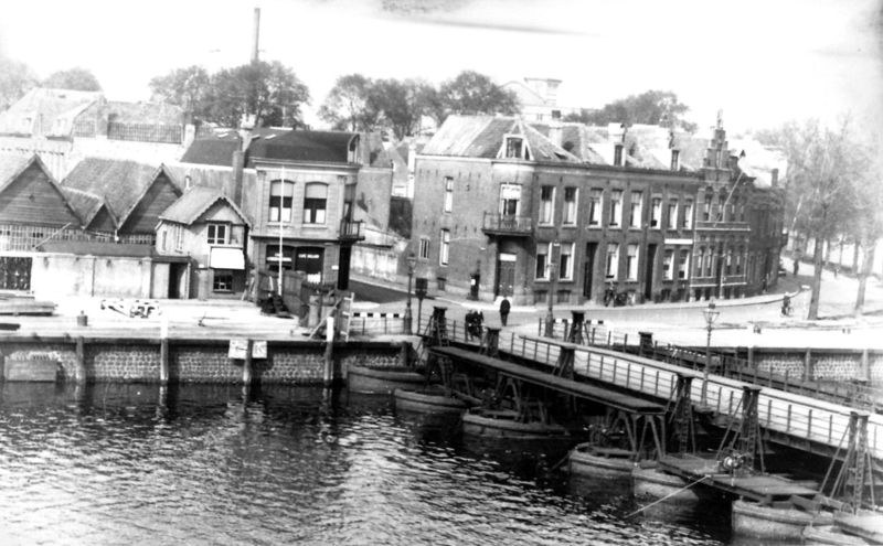 Bestand:Zuidhollandsch Koffiehuis ca. 1934.jpg