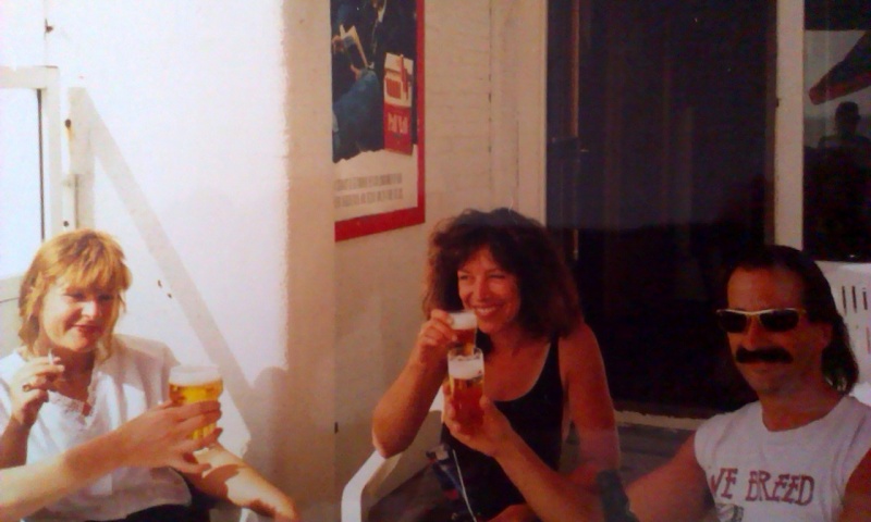 Bestand:Annemarie, Mieke, Hans.jpg