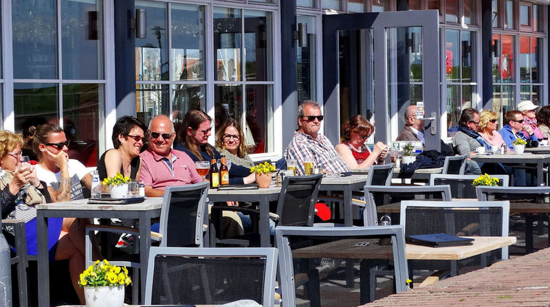 Bestand:Evertsen terras 2016.jpg