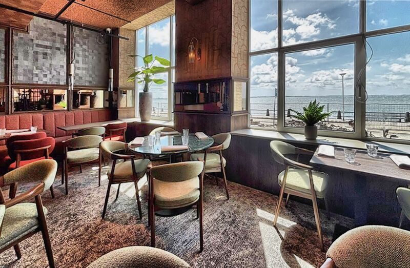 Bestand:Zeevaartschool lounge.jpg